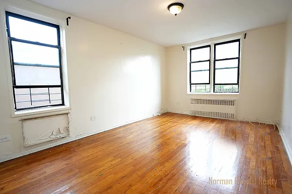 Rented by Norman Raindel, LREB | media 13