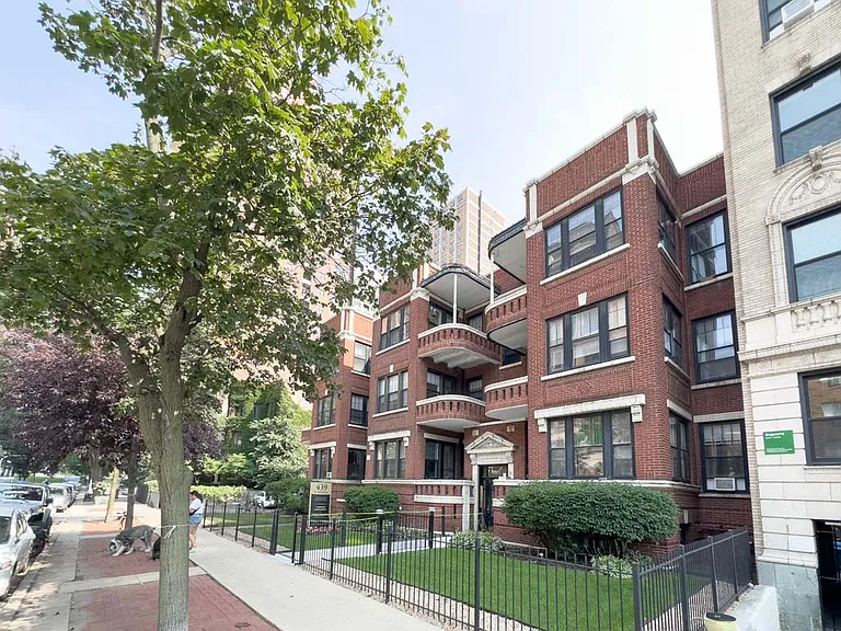 441 W Melrose St #B3 — Photo 1