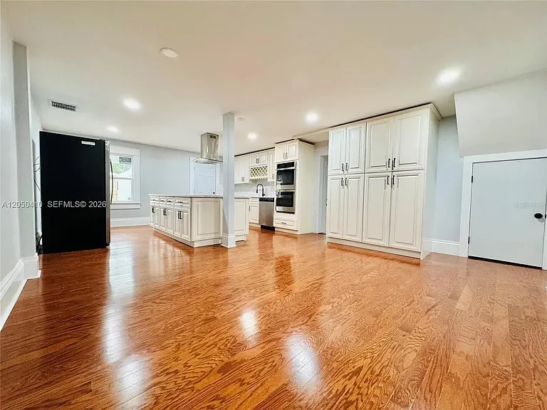 1017 E 19th Ave — Photo 8