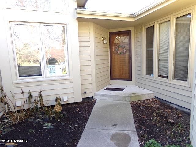 1st image of 1922 Cross Bend St NE #46
