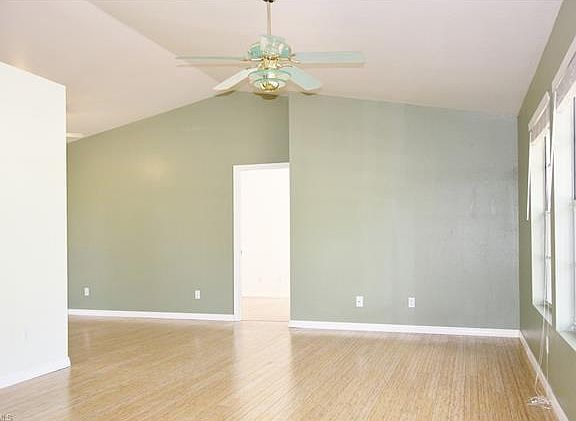 3rd image of 614 SW 28th Ter