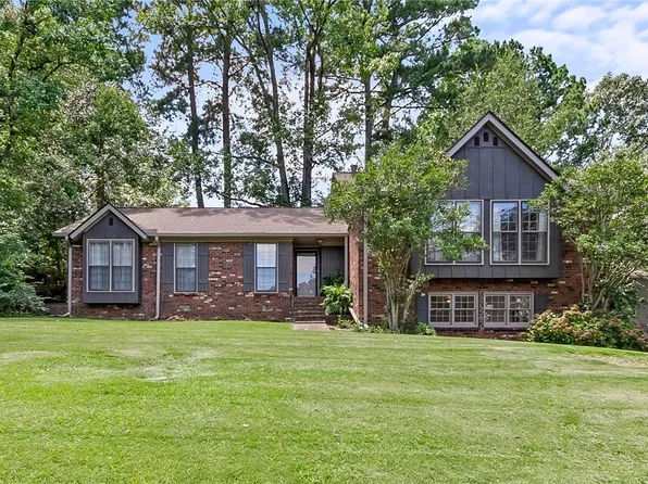4304 Orion Ave, Northport, AL 35473