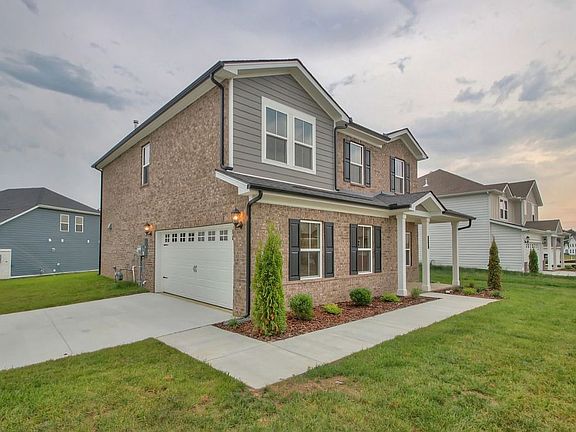 4th image of 30 Keller Ct