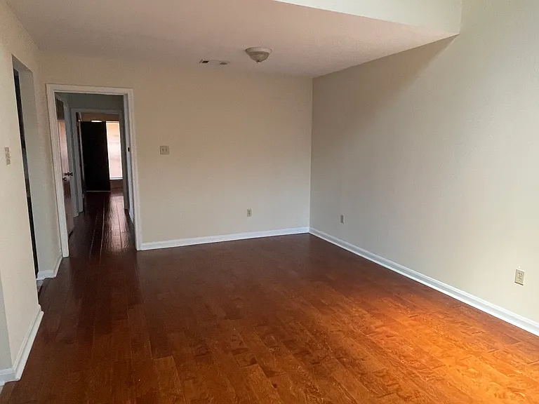 7942 Bles Ave — Photo 2