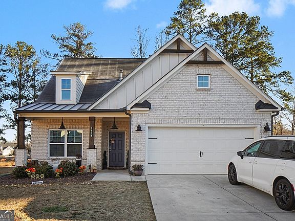 2nd image of 4433 Demesne Way