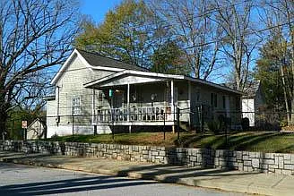 3 bed, 1448 sqft, $2,100 — Photo 2