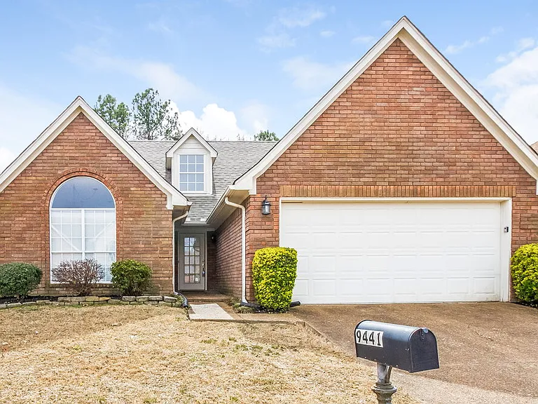 9441 Club Walk Ct — Photo 1