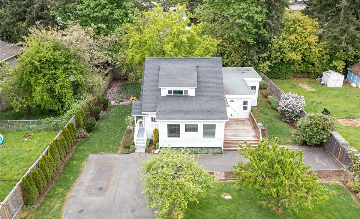 4310 79th Ave W — Photo 1