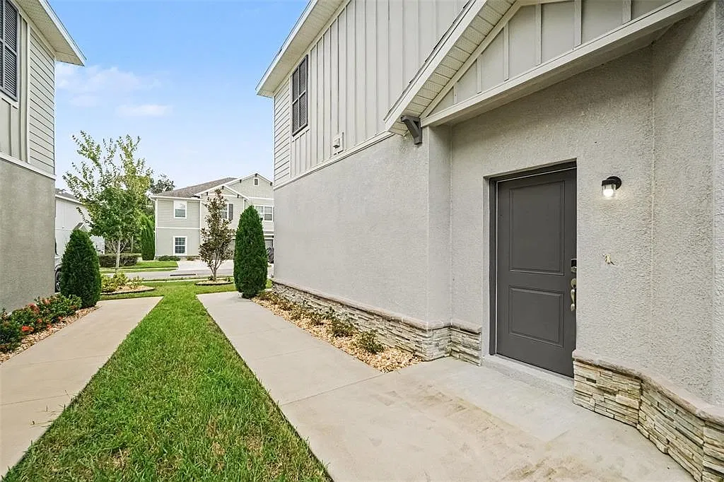 4 bed, 3.0 bath, 2141 sqft, $2,500 — Photo 3