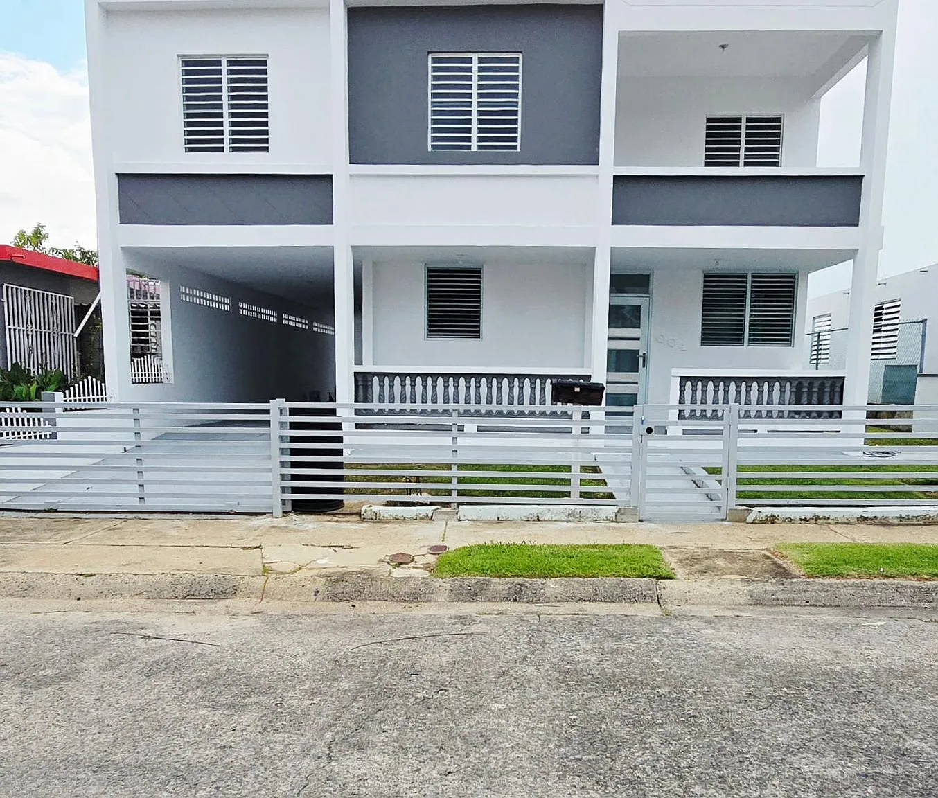 3 bed, 1.0 bath, 1500 sqft, $1,000 — Photo 1