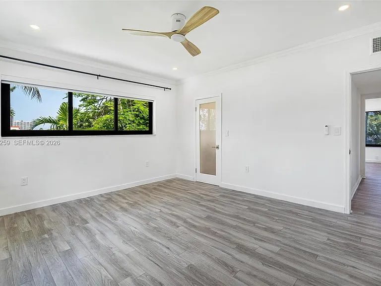 7810 Beachview Dr — Photo 30