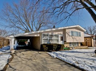 520 Florian Dr, Des Plaines, IL 60016