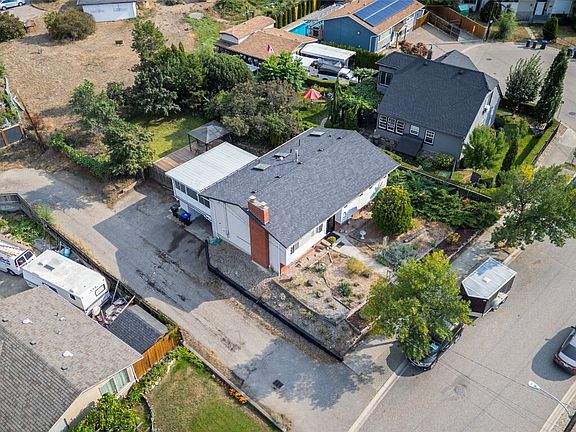 3rd image of 1463 Braemar St
