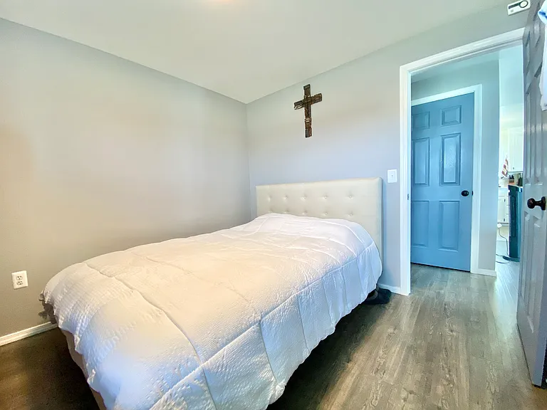 2226 S 66th Ave — Photo 14