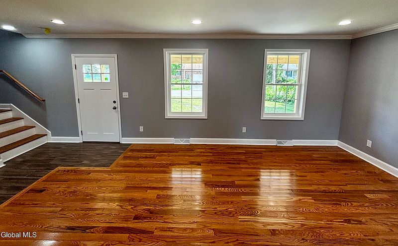 5th image of 2523 Grandview Avenue