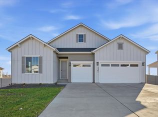 1301 White Cliffs St, Middleton, ID 83644