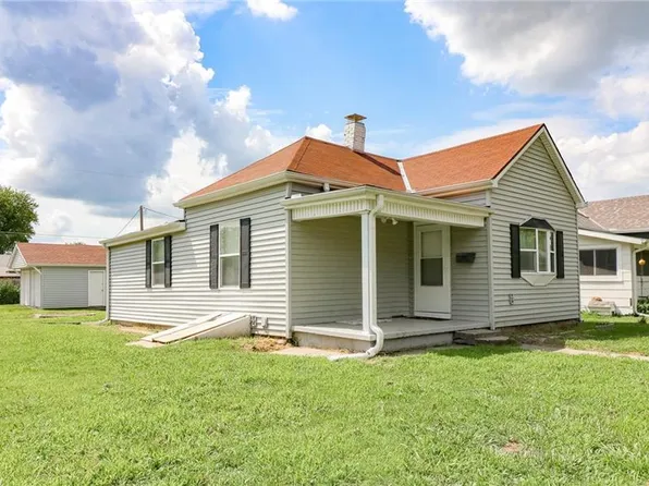 6418 Washington St, Saint Joseph, MO 64504