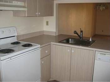 3rd image of 10130 Sunrise Lakes Blvd APT 304