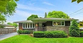 78 Leaside Dr #LOWER