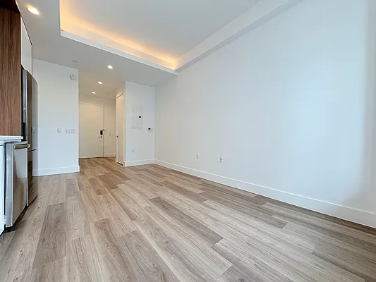 Rented by EXR | media 11