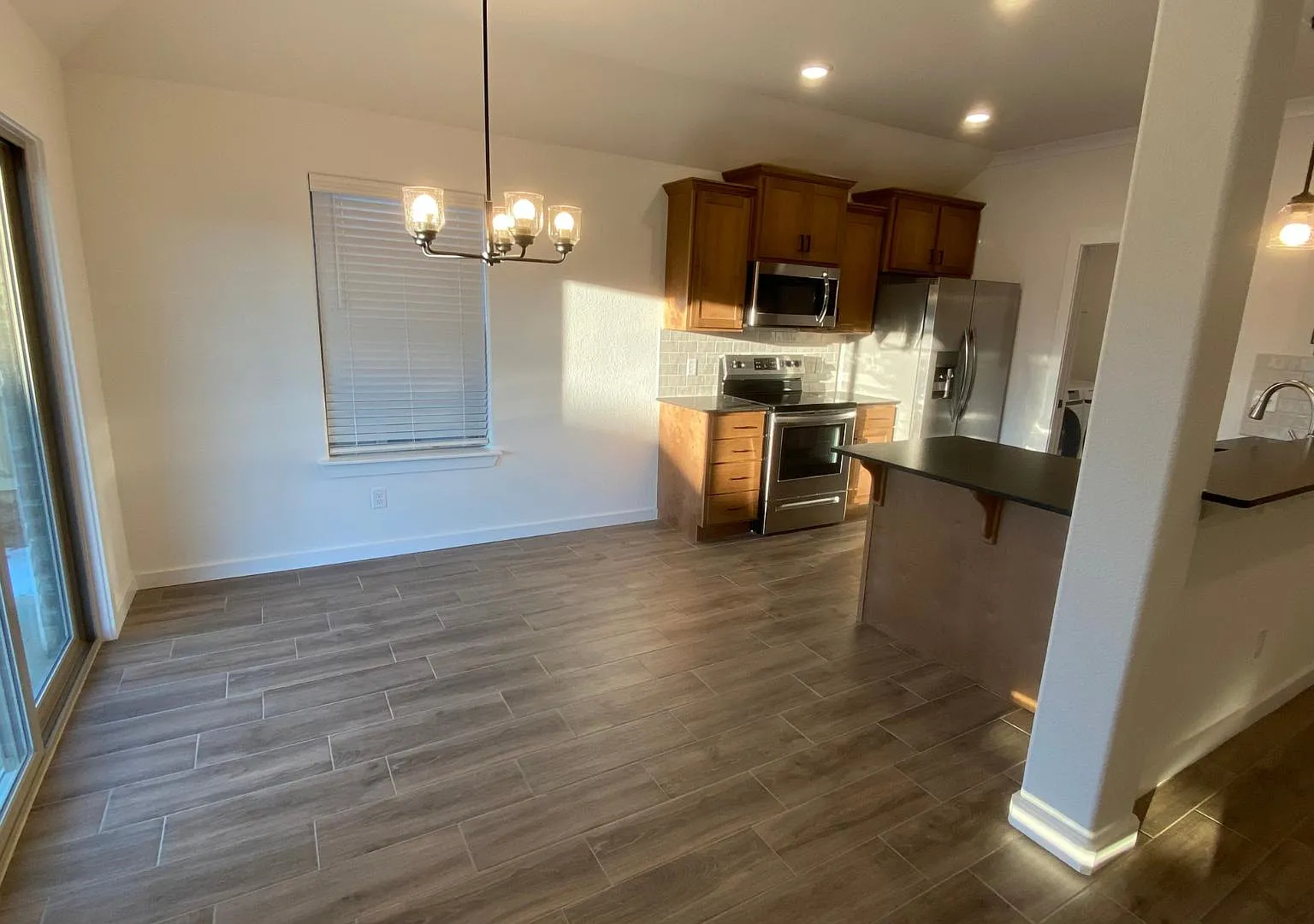3 bed, 1358 sqft, $1,700 — Photo 4