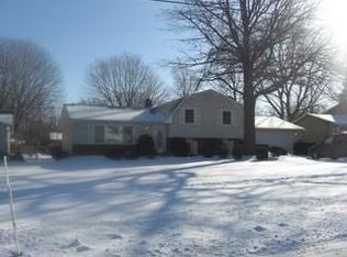 6167 Maplewood Rd, Mentor, OH 44060