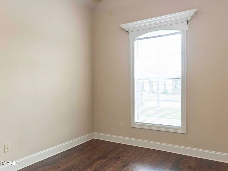 308 Forest Creek Dr #100 — Photo 9