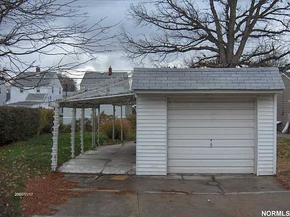 Now this is a yard for all ages to enjoy!