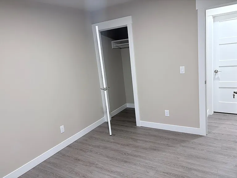 6801 Lombard Ave #B — Photo 2