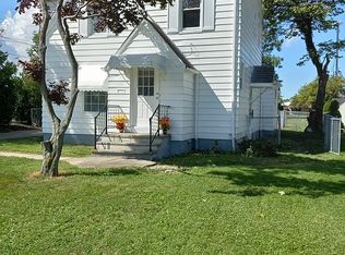 1446 Lander Rd, Mayfield Heights, OH 44124