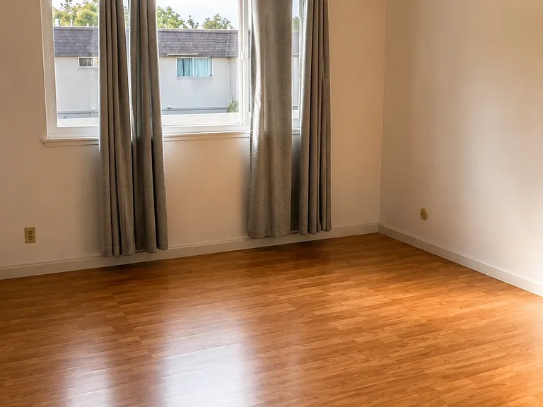 34104 Chamberlain Ter — Photo 8