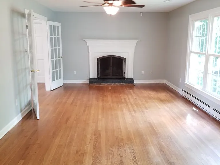 110 King Henry Way — Photo 3