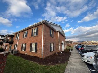 3531 Peters Creek Rd NW APT 209, Roanoke, VA 24019