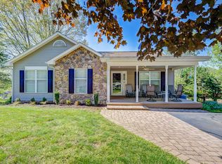 58 Chenault St, Buchanan, VA 24066