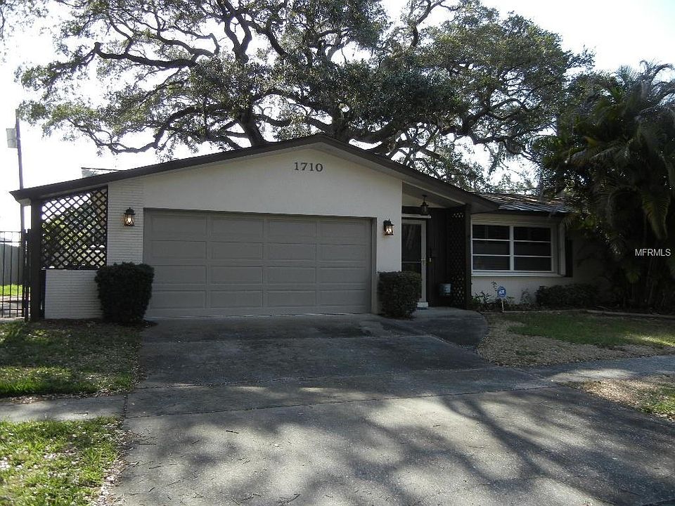 1st image of 1710 Woodridge Dr