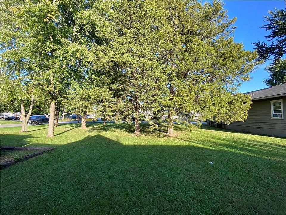 1st image of 1758 N Alton Ave
