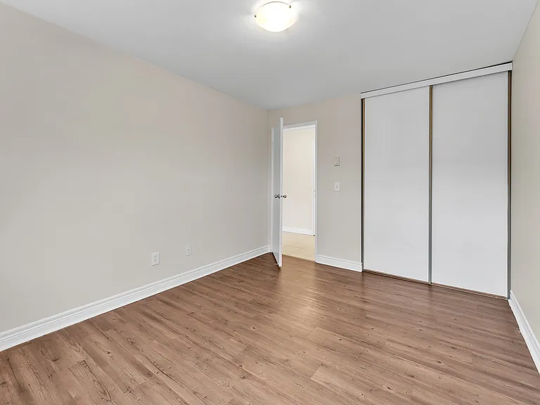 7 Briceland St — Photo 16