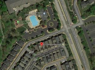 9111 Stonegarden Dr, Lorton, VA