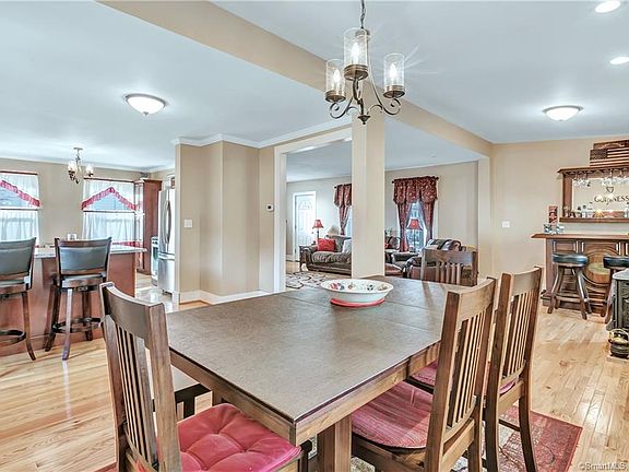 5th image of 34 Hodge Ave