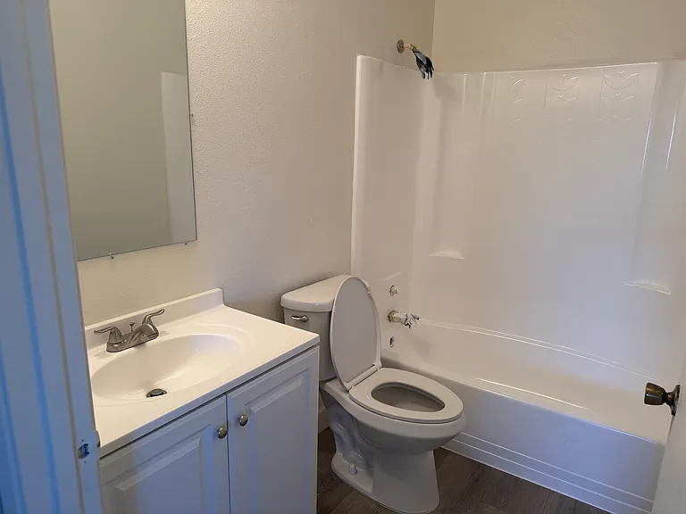 1260 E Washington Ave #8 — Photo 6