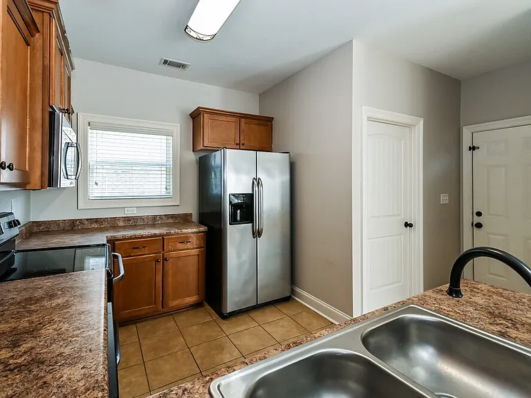 3024 Magnolia Dr — Photo 8