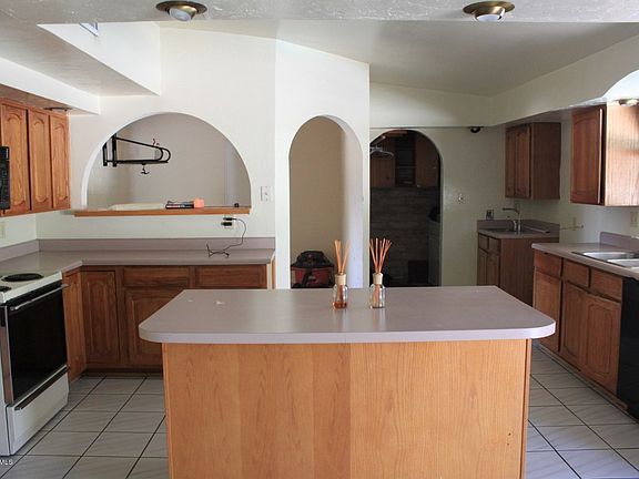 2nd image of 6825 E Kiami St