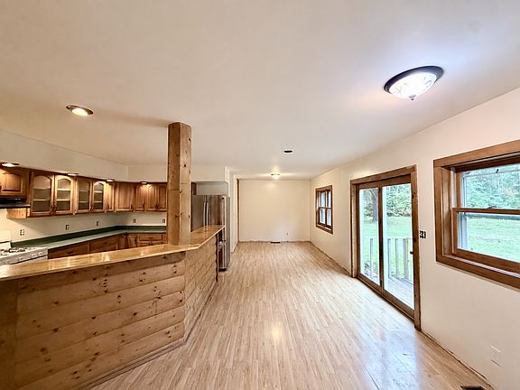 21st image of 500 Coventry Rd