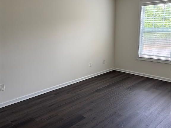 3rd image of 4444 Windale Dr