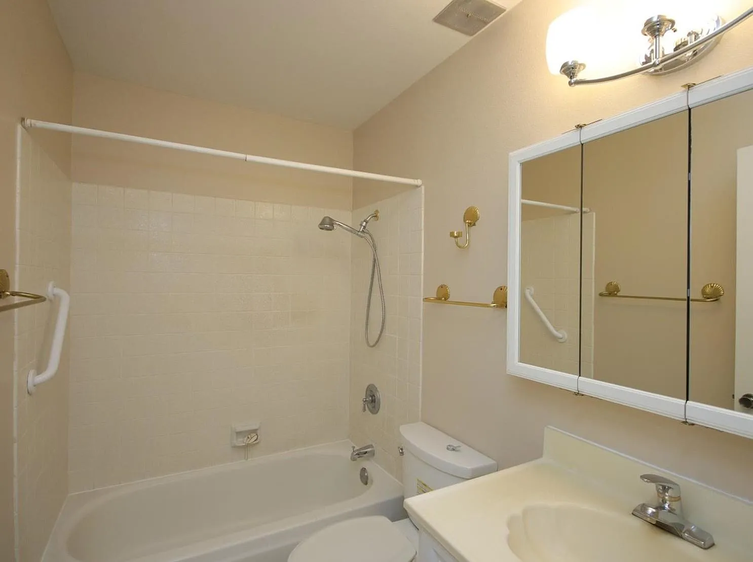 7184 Stanford Oak Drive — Photo 3