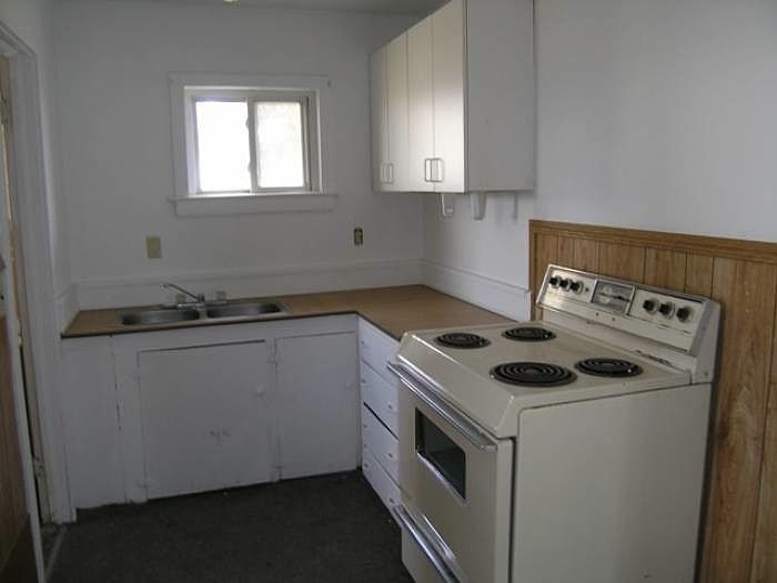 2nd image of 23 SW Cutler Cir