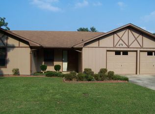 104 Eastlake Dr, Warner Robins, GA 31093