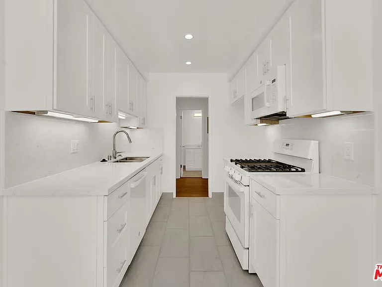950 Euclid Ave #A — Photo 15