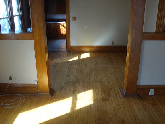 5th image of 3711 Colfax Ave N
