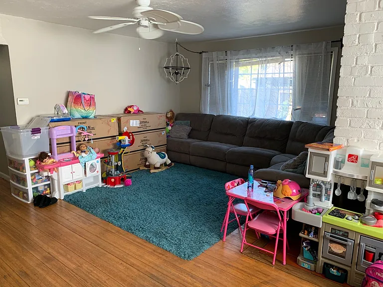 3190 Meadowbrook Dr — Photo 4